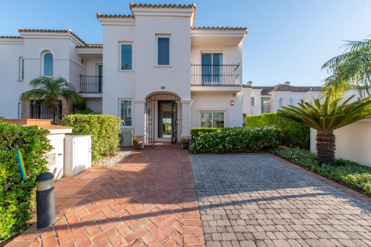 Arcos Gardens - The Townhouse - Luxury Accommodation アルコス・デ・ラ・フロンテーラ エクステリア 写真